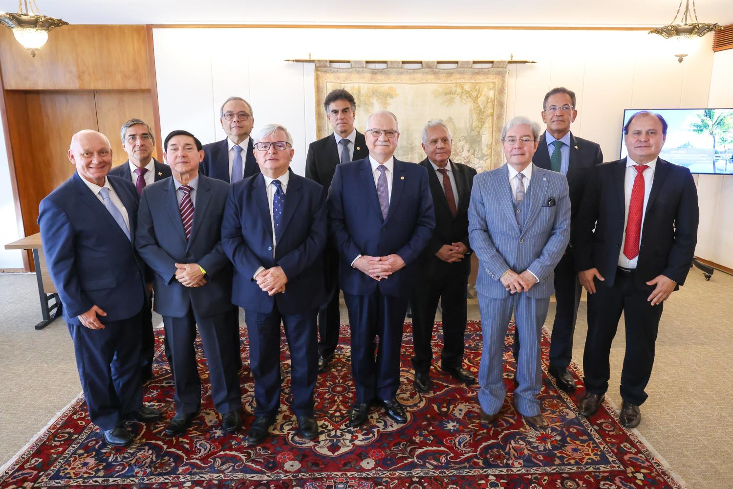 Presidente do TRF2 participa de reunião institucional com Presidente do STF e do CNJ, Ministro Edson Fachin