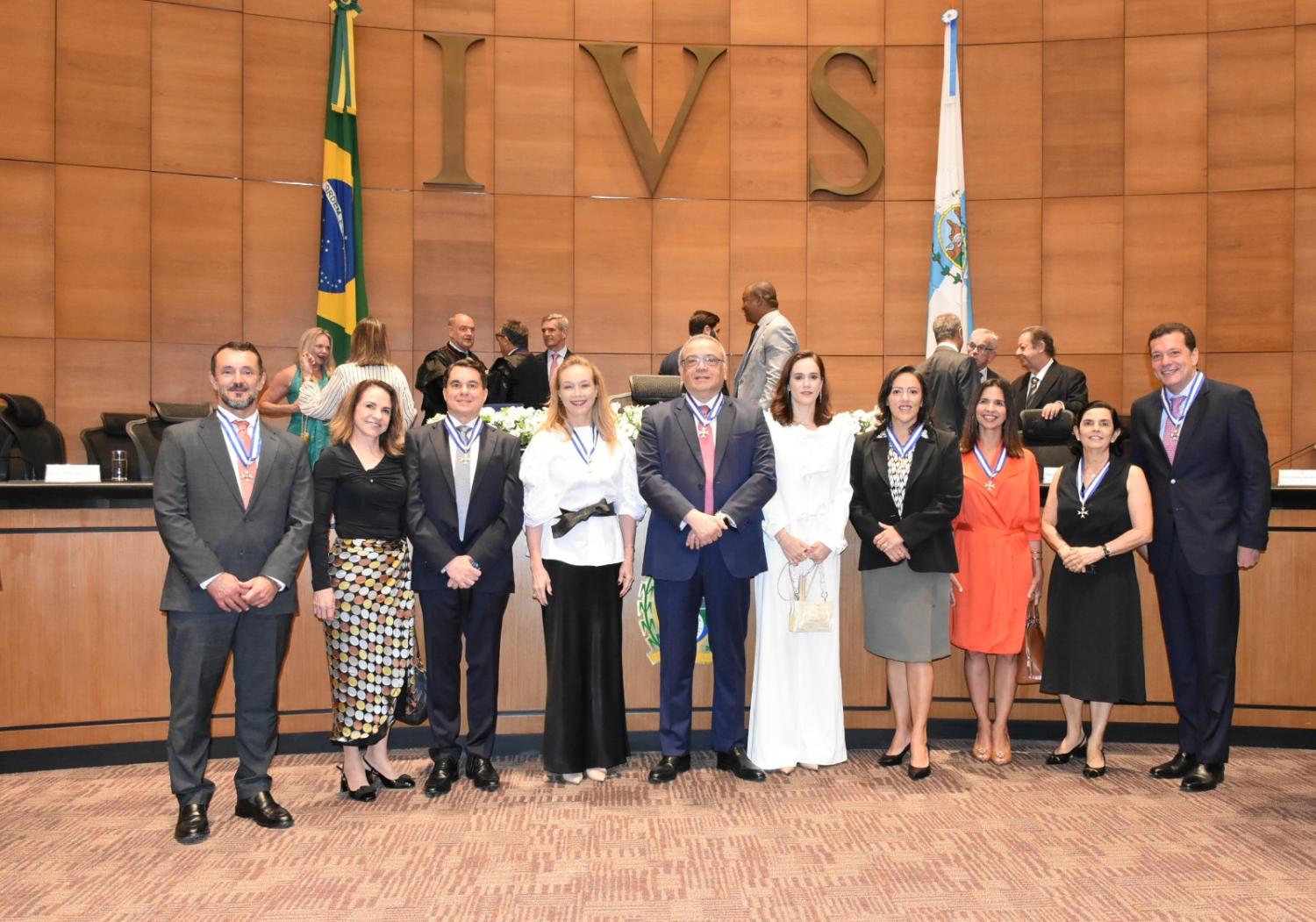 Magistrados do TRF2 homenageados com o Colar do Mérito Judiciário