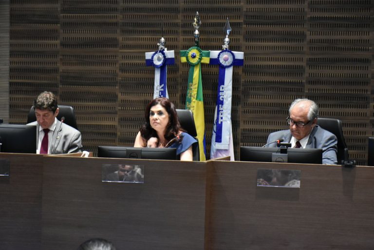 Conselheiro do CNJ Guilherme Feliciano, juíza federal Claudia Valéria e desembargador federal André Fontes