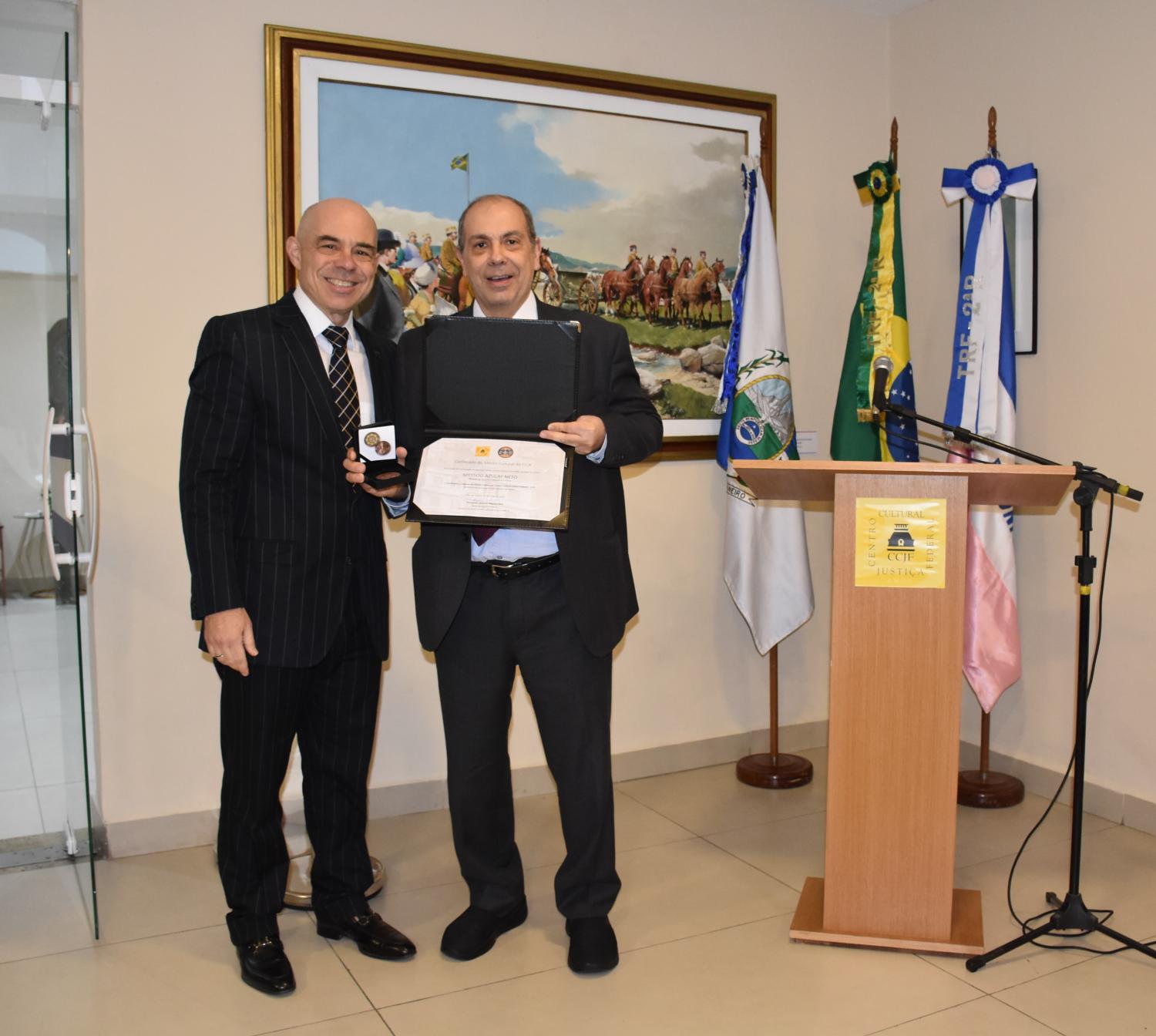 Desembargador Federal Theophilo Miguel e Ministro Messod Azulay Neto
