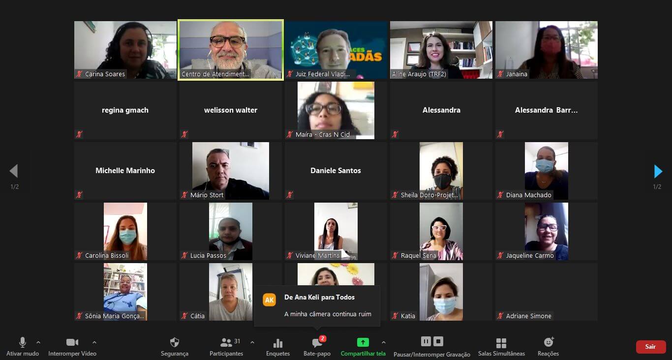 Foto dos participantes da palestra