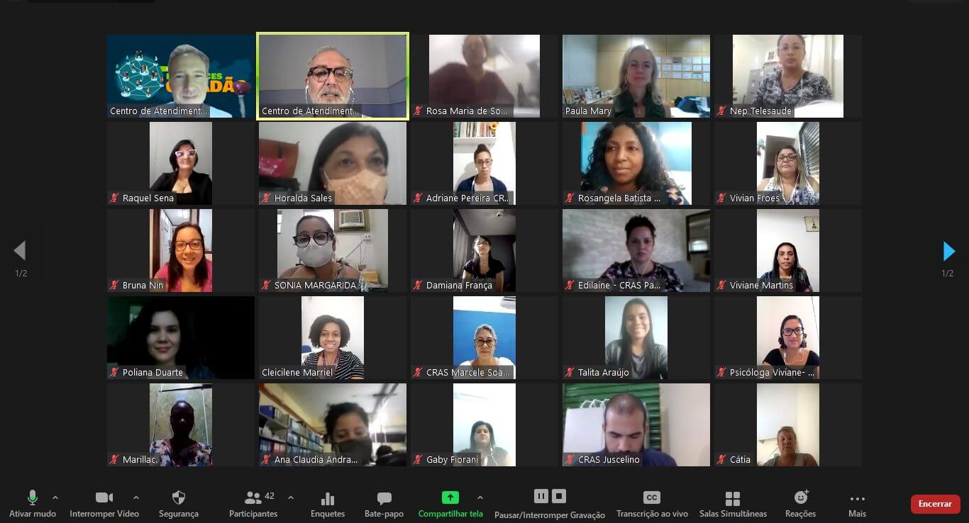 Foto dos participantes da palestra