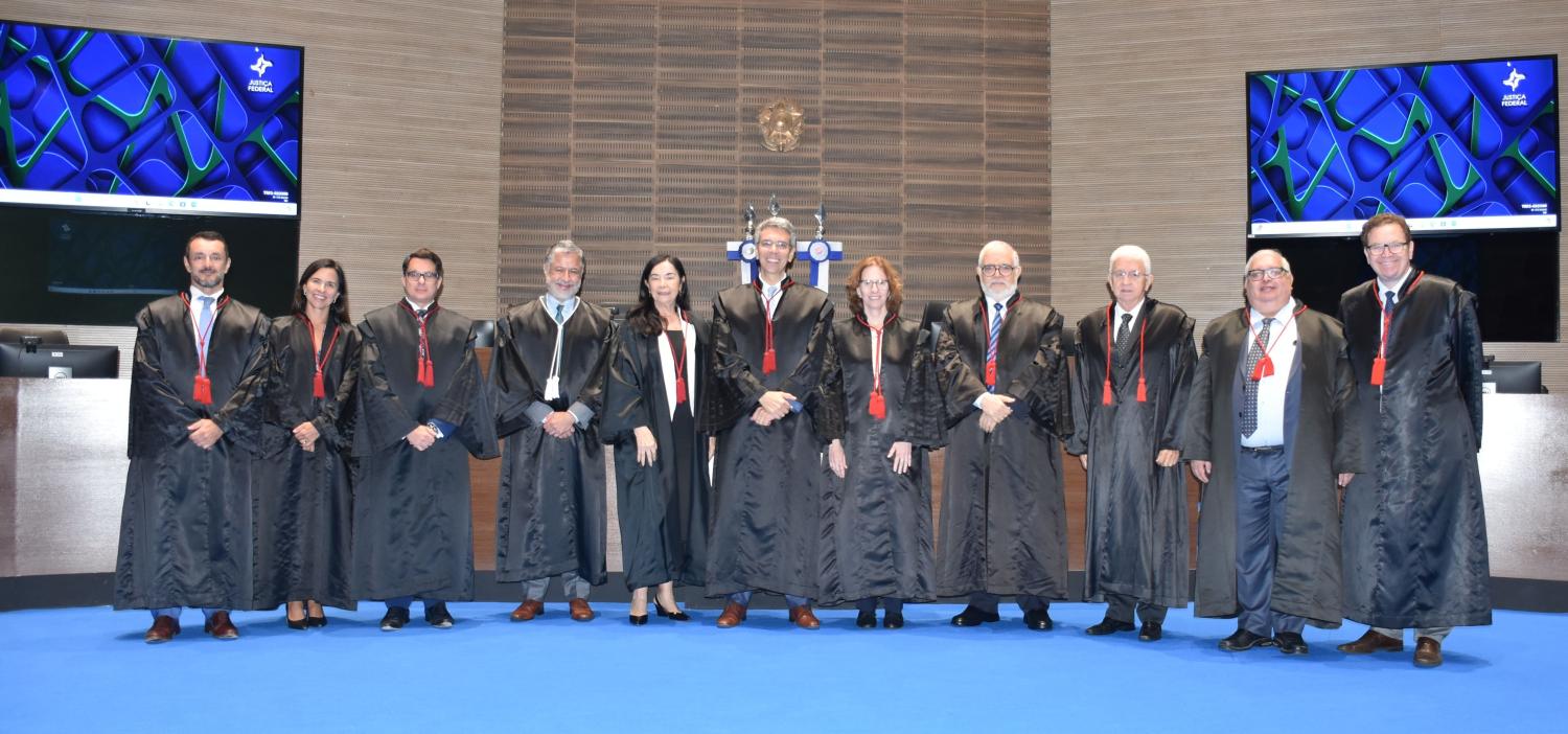 Magistrados no Plenário do TRF2