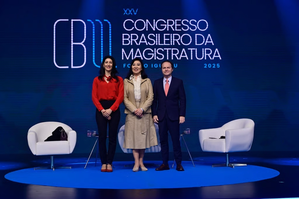 Magistrada da 2ª Região apresenta projeto de Inteligência Artificial ApoIA no XXV Congresso Brasileiro da Magistratura