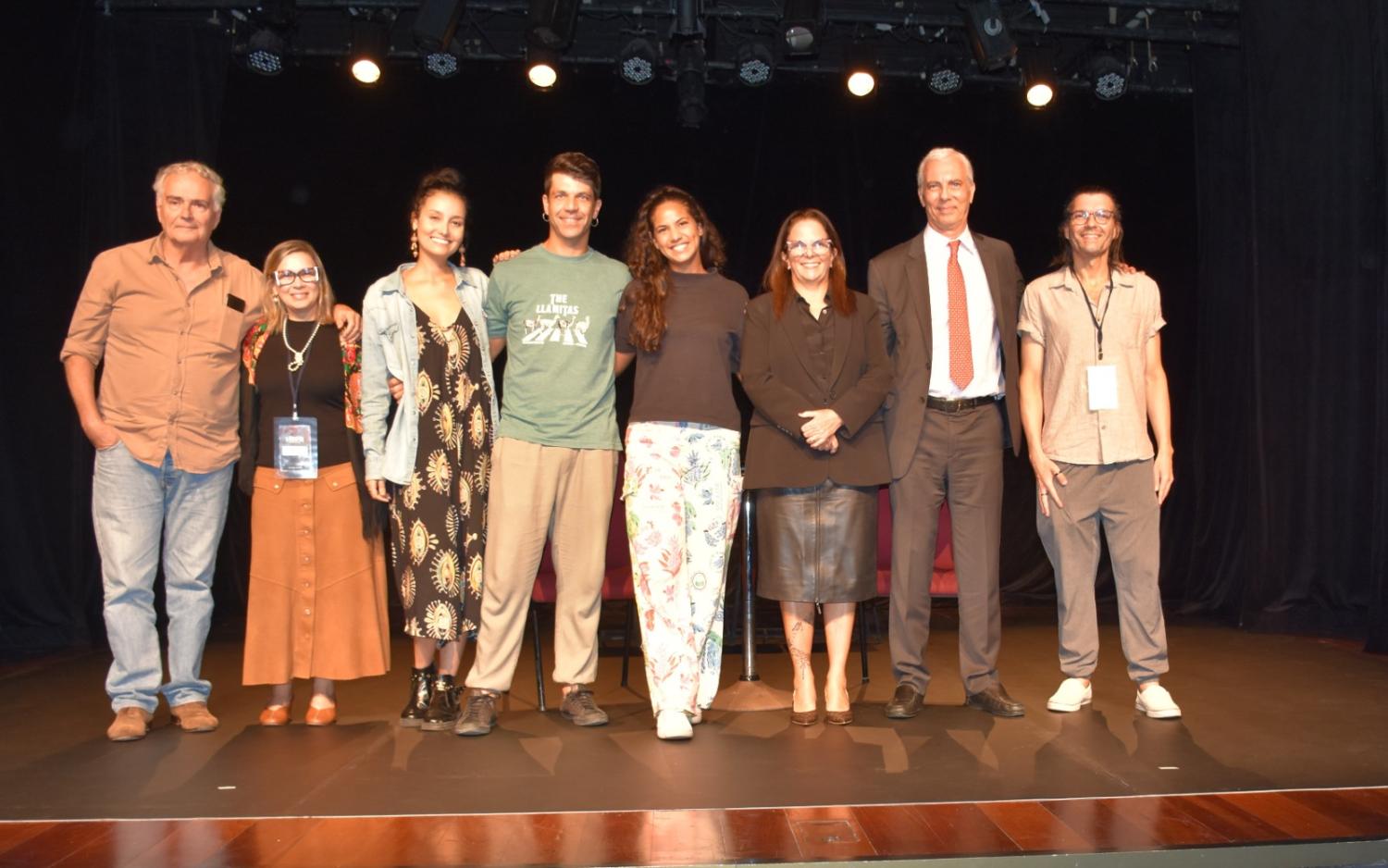 O diretor da peça, Paulo Reis; o elenco: Ana Carbatti, Tania Senna, Eduardo Hoffmann e Julia Tupinambá; a Desembargadora Federal Cláudia Franco Corrêa; o desembargador Wagner Cinelli de Paula Freitas; e o produtor Guilherme Nanni