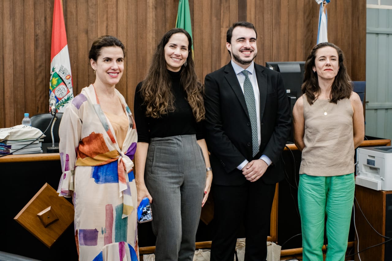 A partir da esquerda: Juíza Federal Luciana Cunha Villar, Juíza Federal Ana Carolina Vieira de Carvalho, Juiz de Direito Victor Folieni Pereira e Juíza Federal Mônica Maria Cintra Leone Cravo