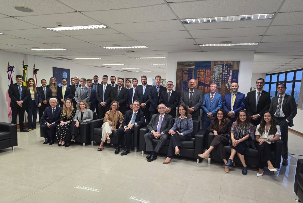 Visita à Ajufe