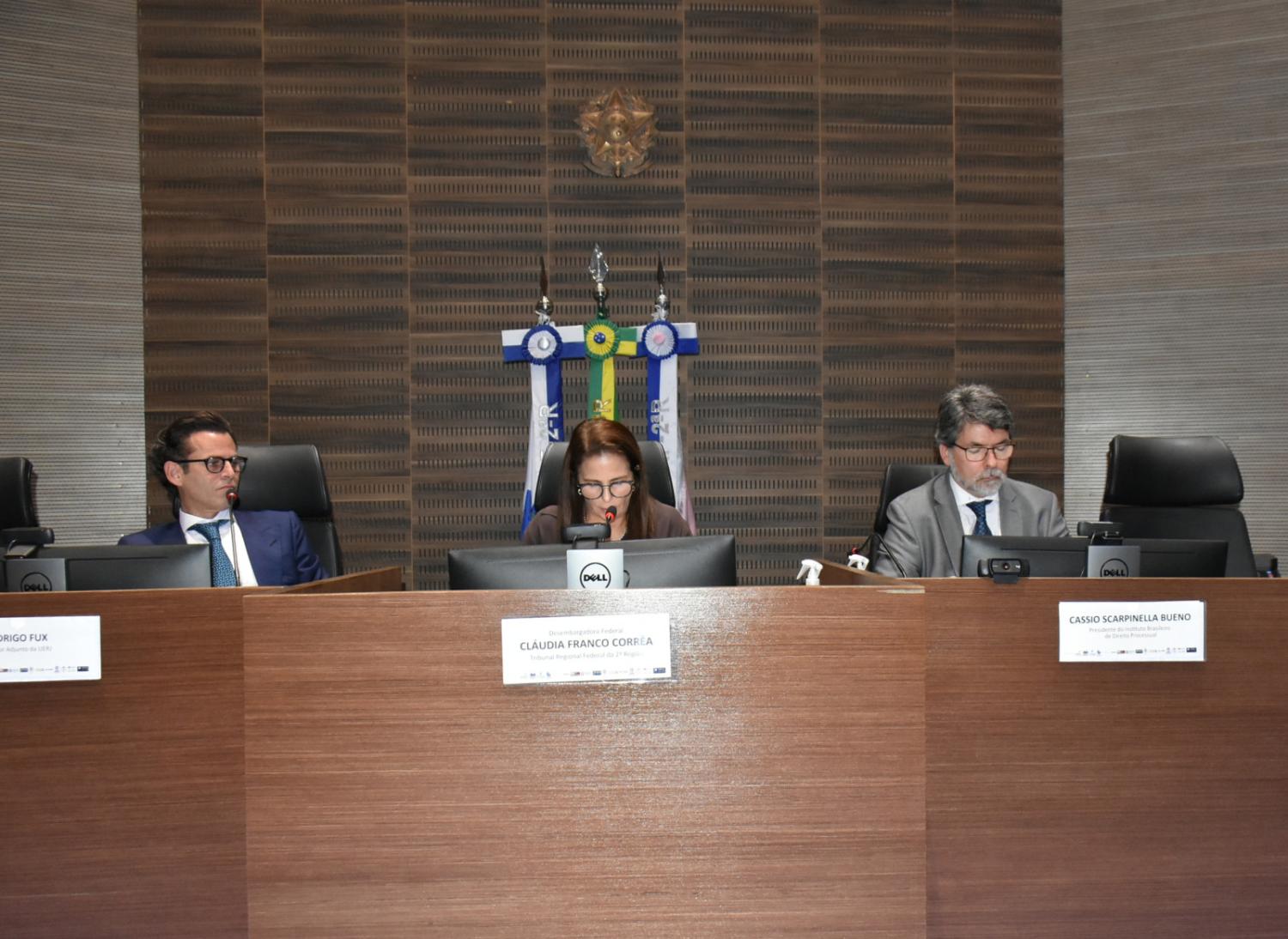 Doutor Rodrigo Fux, Desembargadora Federal Cláudia Franco Corrêa e Doutor Cassio Scarpinella Bueno