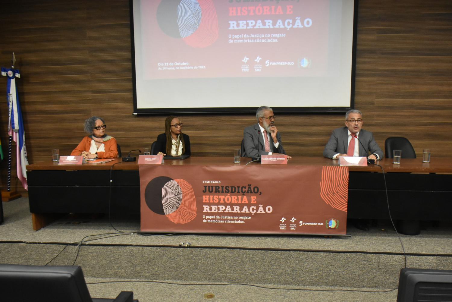 Primeira mesa