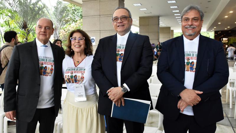 Desembargadores no local de atendimento ao público