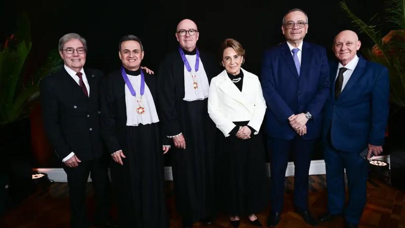 Presidente do TRF2 compareceu à cerimônia de posse da nova gestão do TRF6