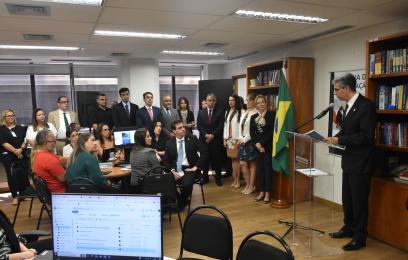 Desembargador federal Guilherme Calmon discursando