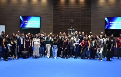 Visita guiada de estudantes ao TRF2