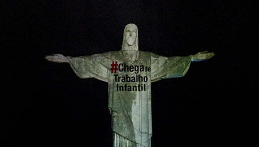 cristo com a projeção 